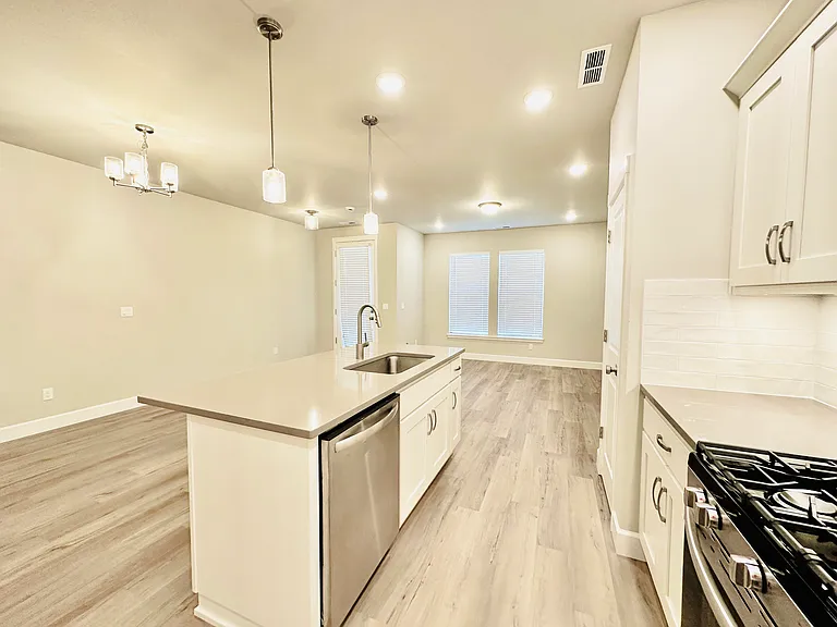8315 SE Shale Ln — Photo 5