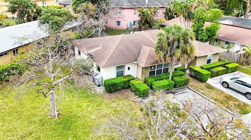 330 Avondale Drive, photo 2