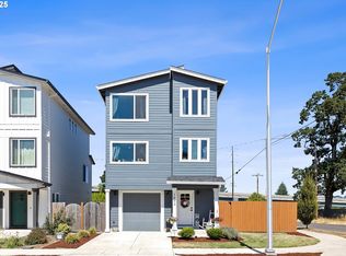 1033 E Ginger Root Ct, Newberg, OR 97132