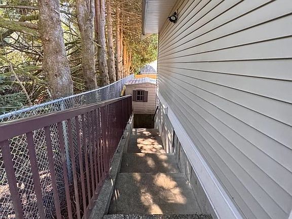 3rd image of 23836 132a Ave