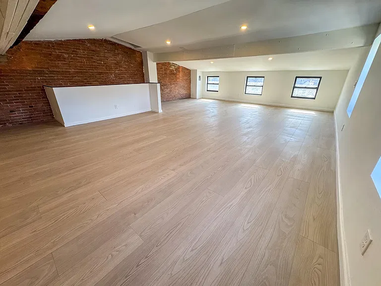 48 Trumbull St #3 — Photo 12