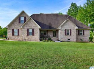 25628 Nellie Faye Cir, Ardmore, AL 35739