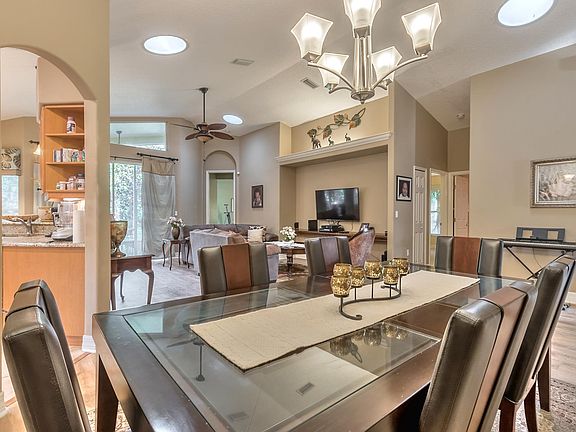 5th image of 1315 Coconut Palm Cir