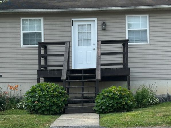 4 W North Ave APT C