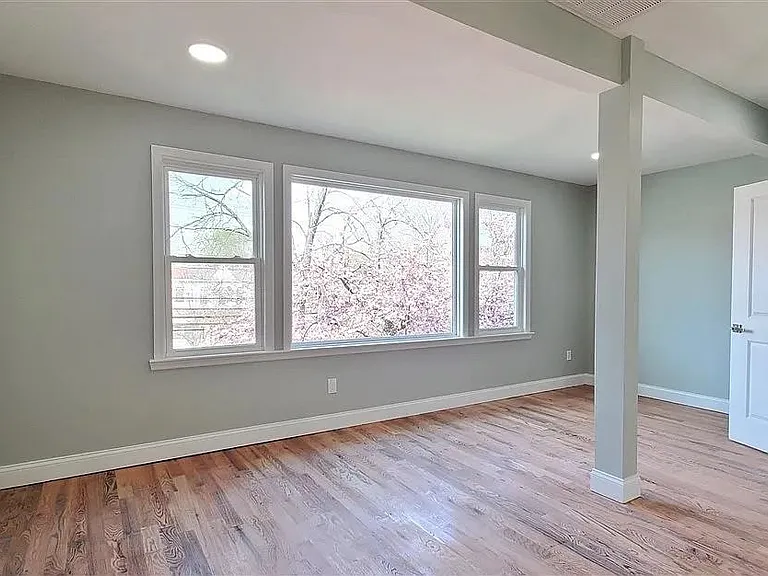259 Duncan Ave #2 — Photo 2