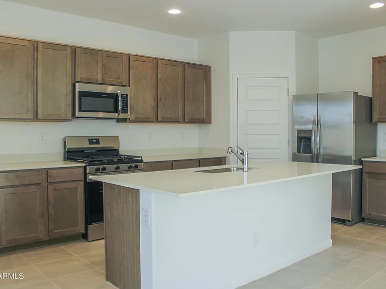 9833 W Monterey Way — Photo 11