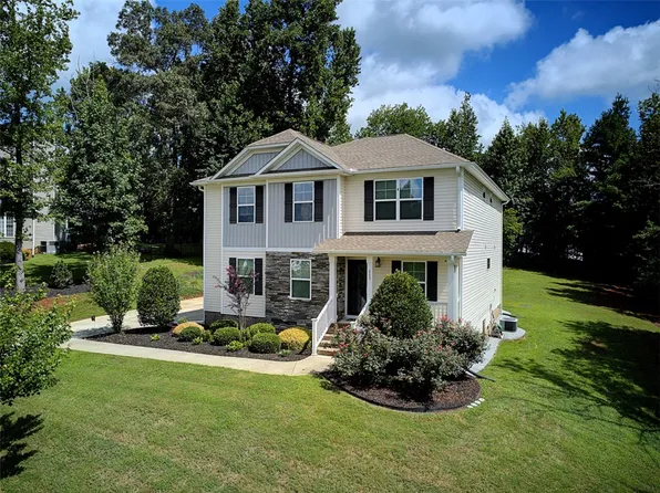 209 Montague Dr, Easley, SC 29640