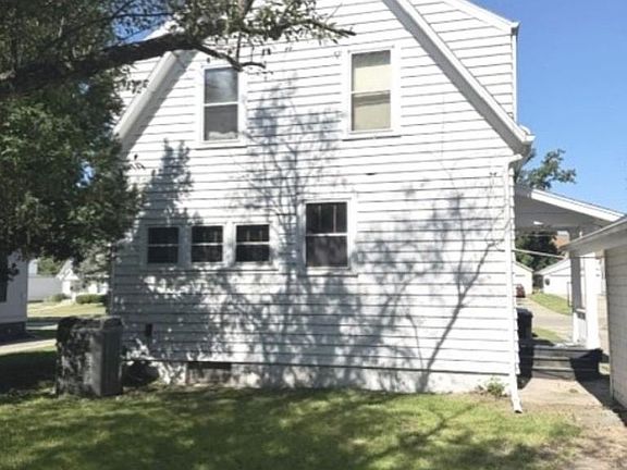 4th image of 811 S Burchard Ave