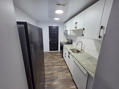 3408 Kenyon Ave — Photo 11