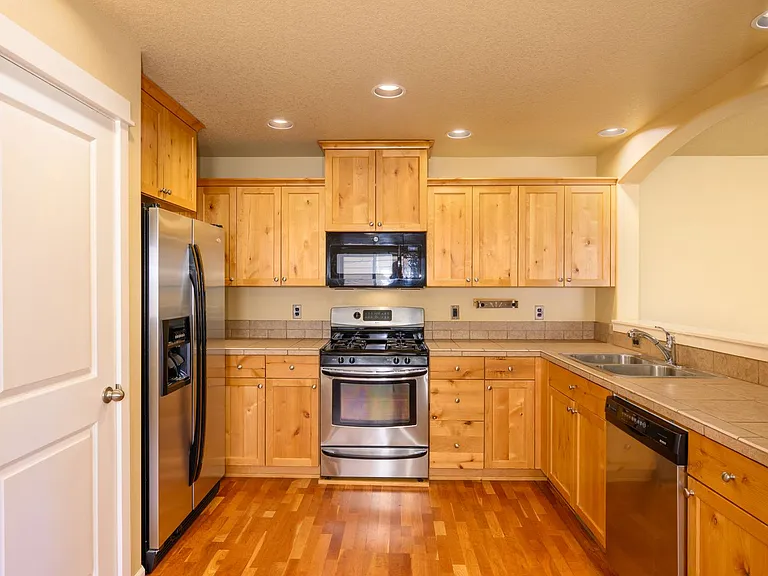 20468 Brentwood Ave — Photo 11