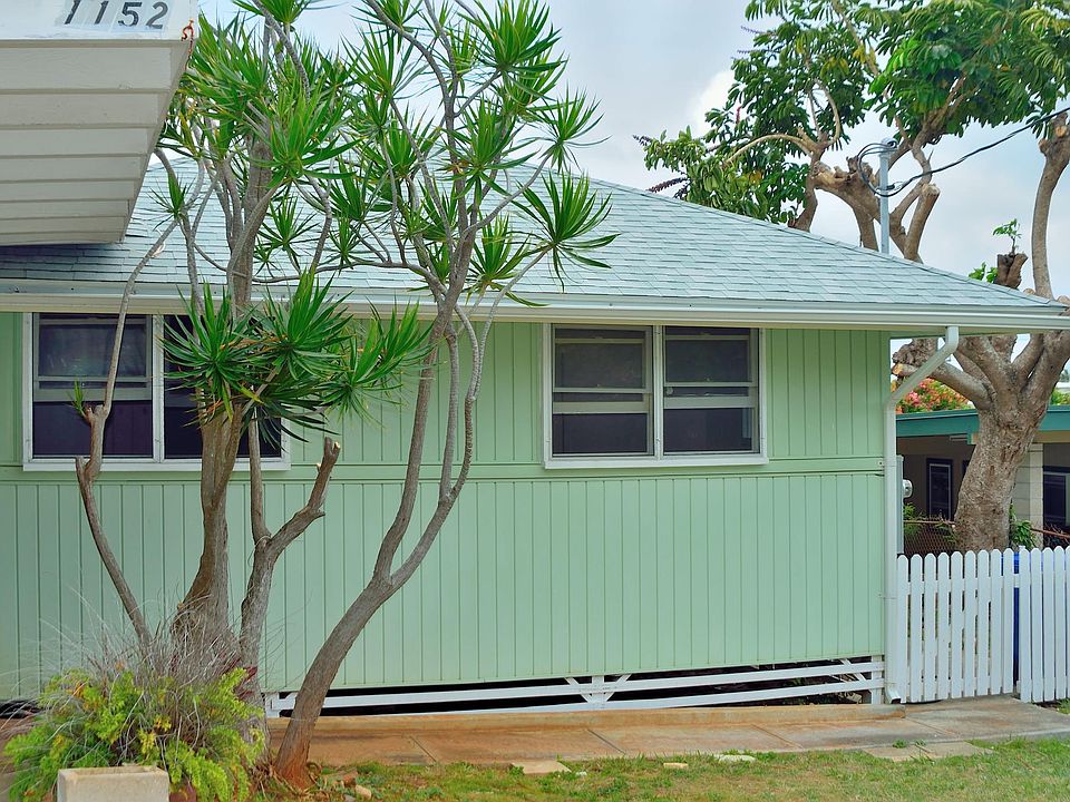 Front view of home