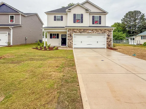 203 4th St, Erwin, NC 28339