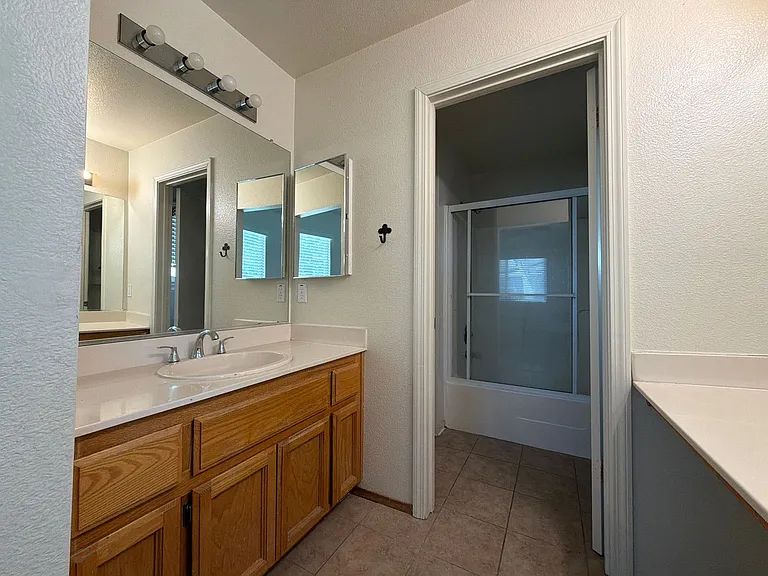 1100 Twinbridge Ct — Photo 12