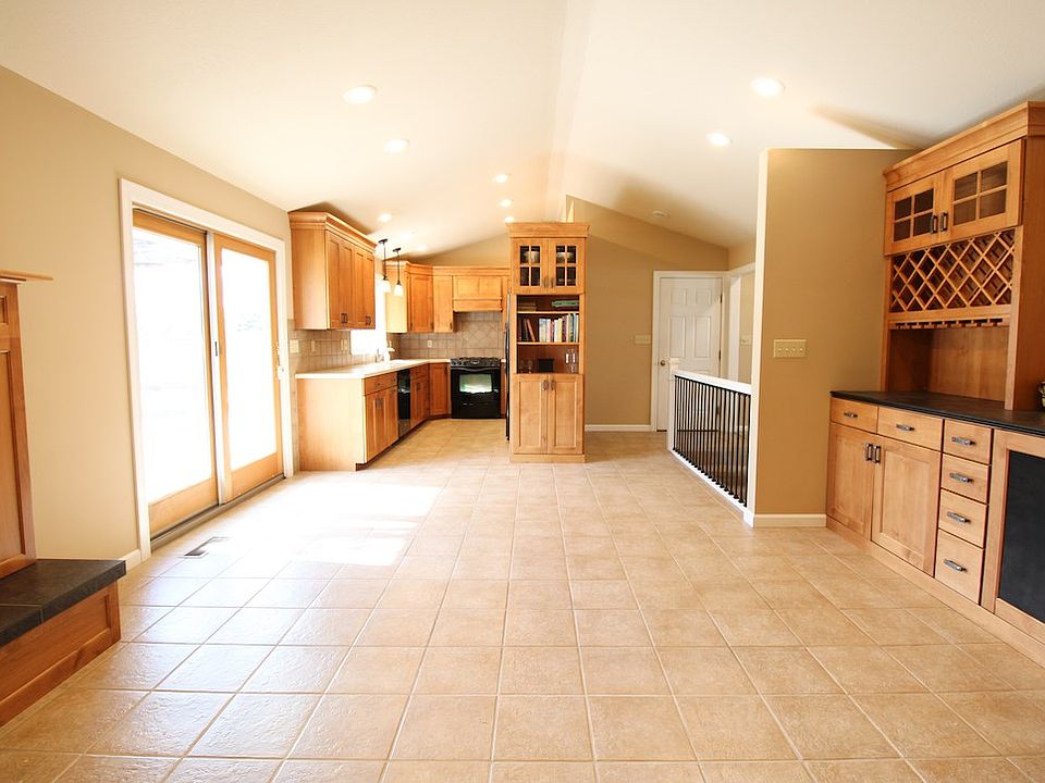 902 Millwood Dr, Salina, KS 67401 Zillow