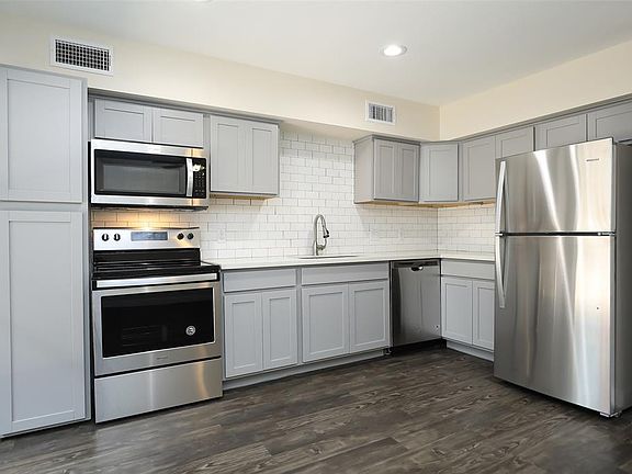 4th image of 5504 La Branch St APT 2