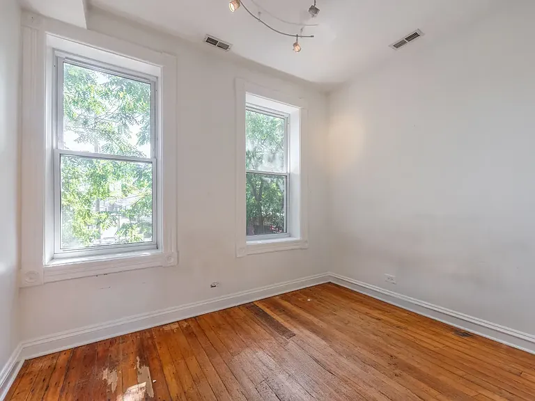 1840 S Loomis St #2 — Photo 4