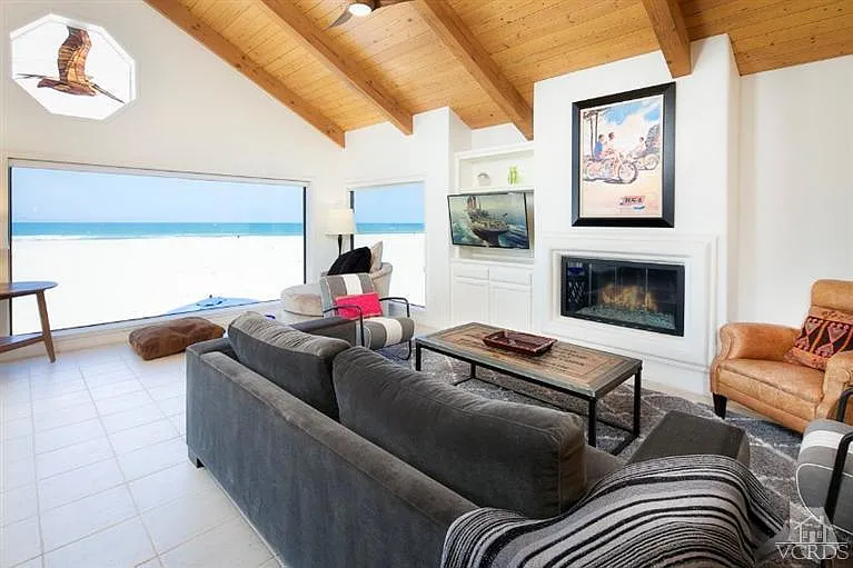 4025 Ocean Dr — Photo 18