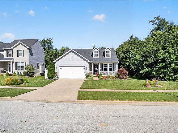 3rd image of 267 Oakview Cir