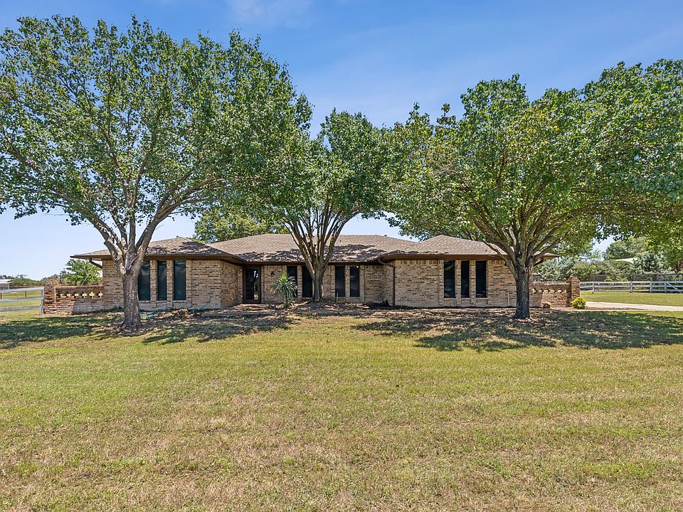 1st image of 4204 Donna Ln
