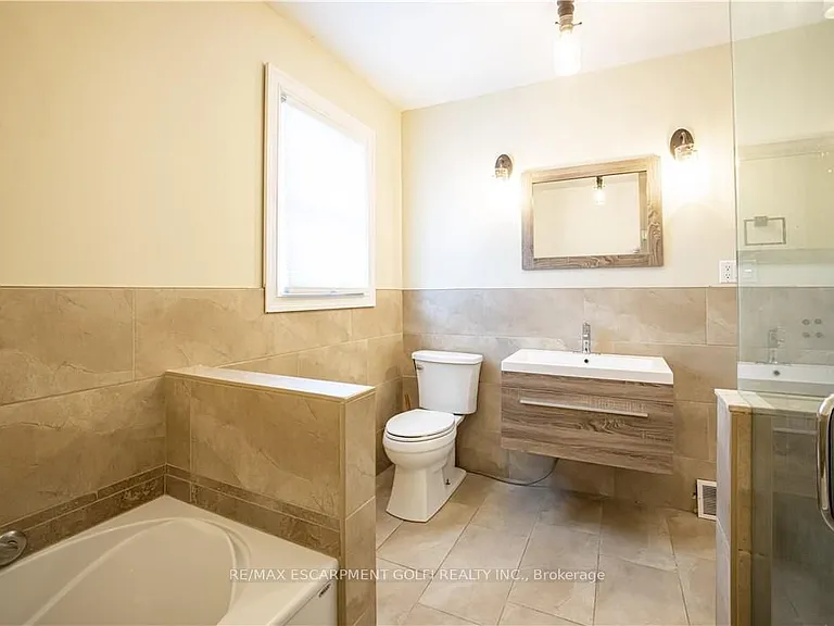 521 S Pelham Rd #UPPER — Photo 7