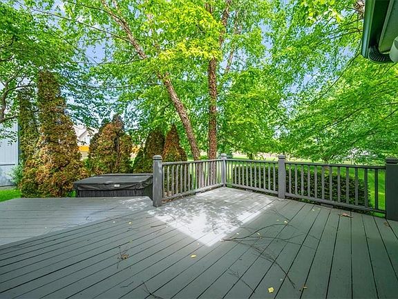 4th image of 2408 SW Regency Dr