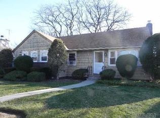 737 Barkley Ave, East Meadow, NY 11554