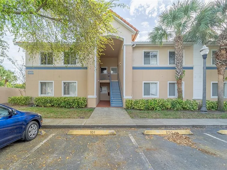 13232 Galicia St #101 — Photo 4