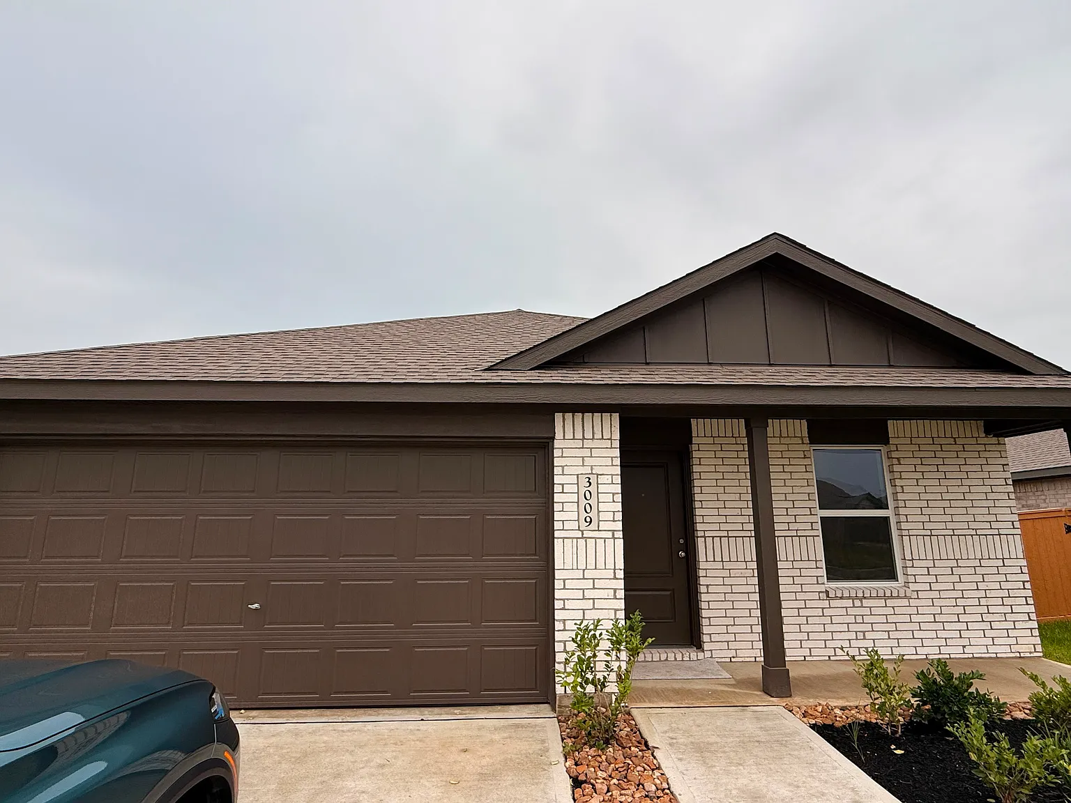 4 bed, 1776 sqft, $2,150 — Photo 1