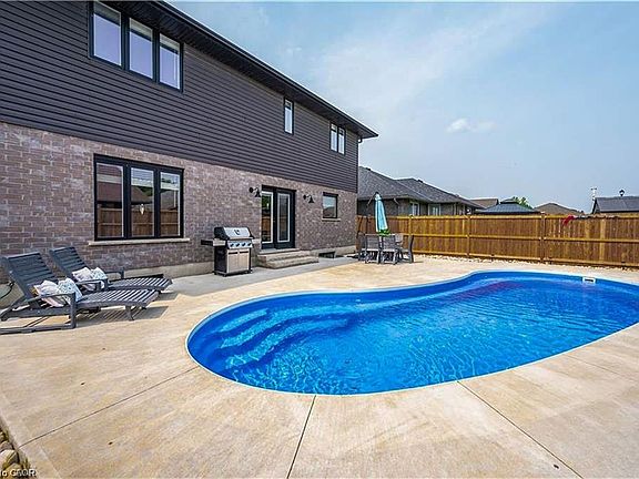 3rd image of 74 Farley Rd