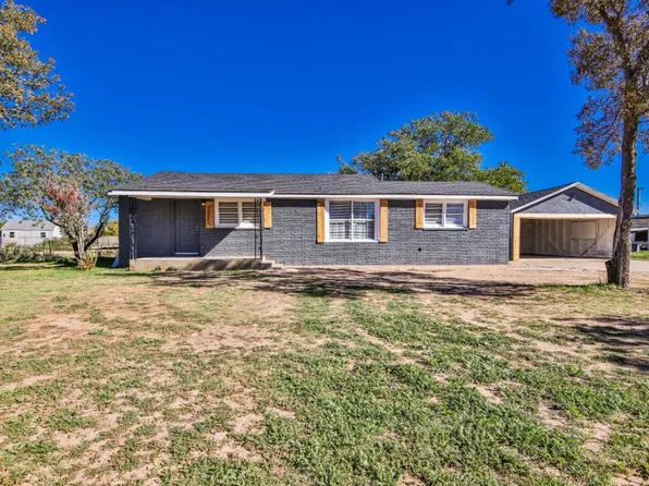 1300 S 11th St, Slaton, TX 79364