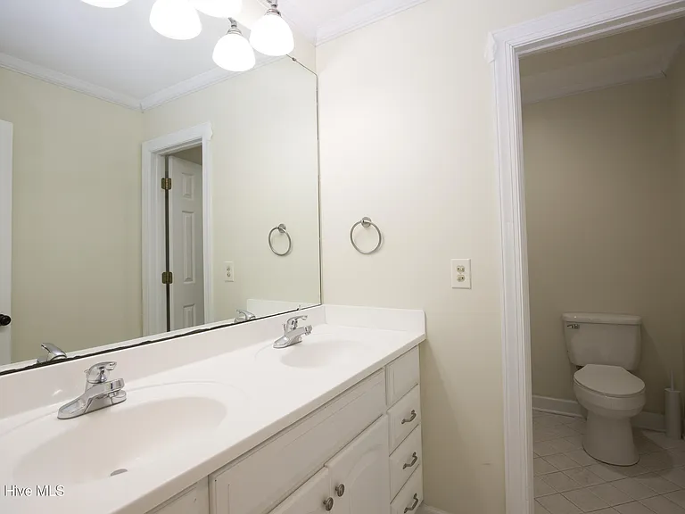 345 E New Hampshire Ave — Photo 27
