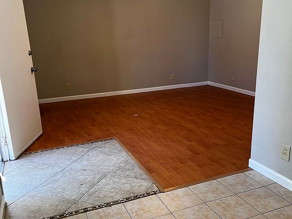 3rd image of 1812 Donna Ln APT 5