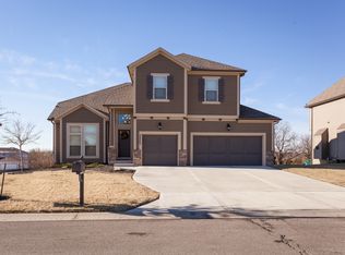 22245 W 121st Ter, Olathe, KS 66061