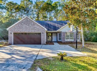 513 Bay Grove Rd, Freeport, FL 32439