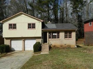 712 San Miguel Dr, Stone Mountain, GA 30083