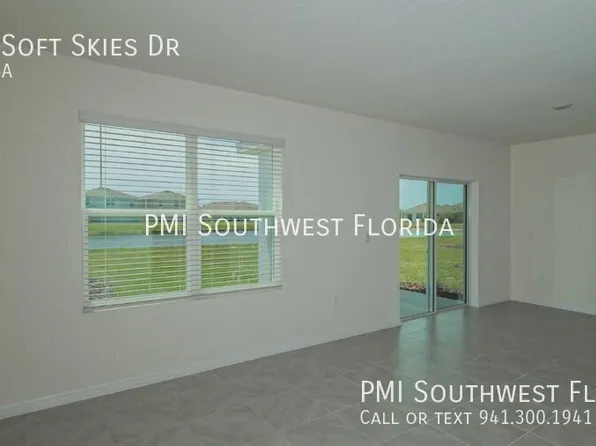 5657 Soft Skies Dr, Sarasota, FL 34238