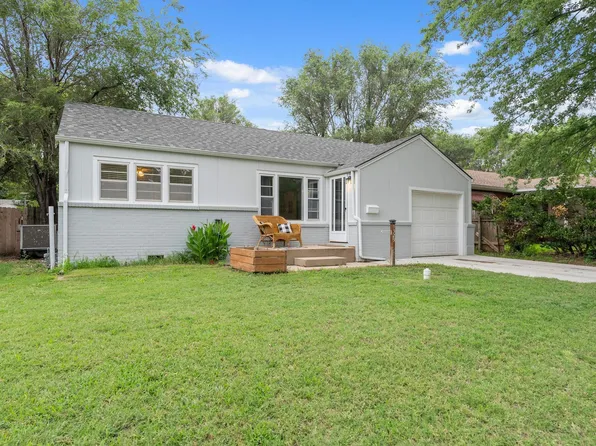 1329 Pauline St, Augusta, KS 67010