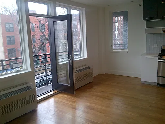 Rented by Elite NY Holdings | media 30