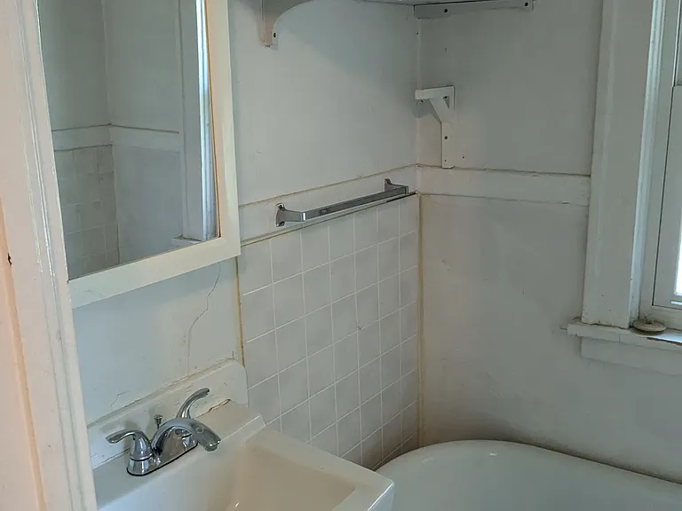 1922 Sharon Ave SE #3 — Photo 18