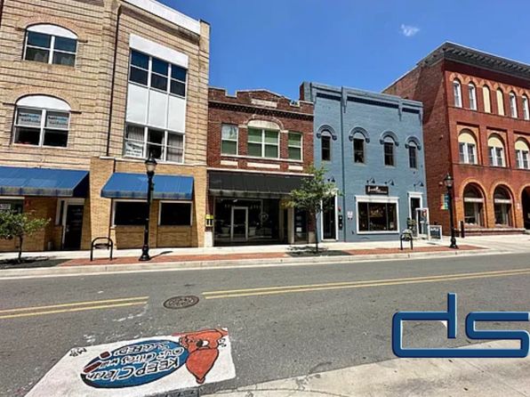 104 N Division St #1