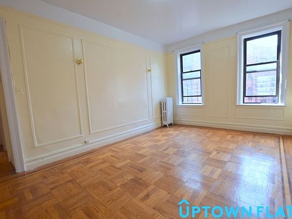 3rd image of 3525 Bainbridge Ave APT 4A