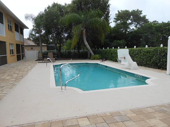 5th image of 5420 Chiquita Blvd S