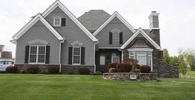 1st image of 4706 S Lakewood Dr
