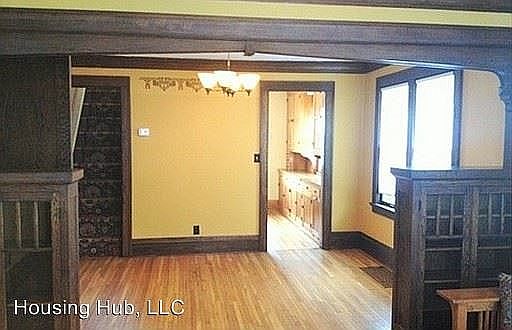 2nd image of 1532 Concordia Ave
