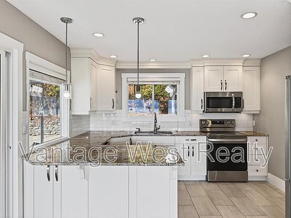 4th image of 3940 Angus Dr