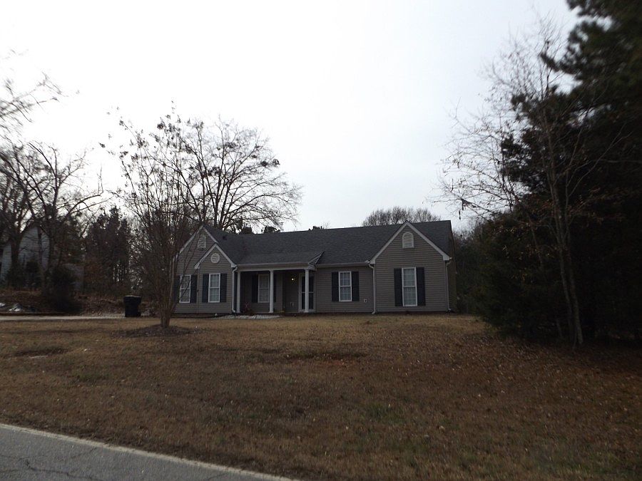 2nd image of 315 Doyle St