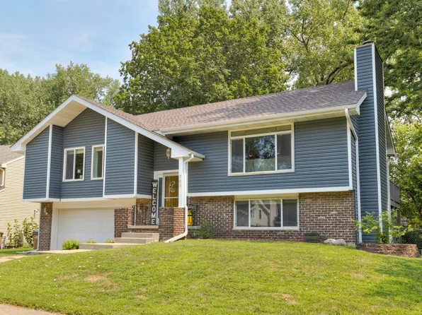 749 46th St, West Des Moines, IA 50265