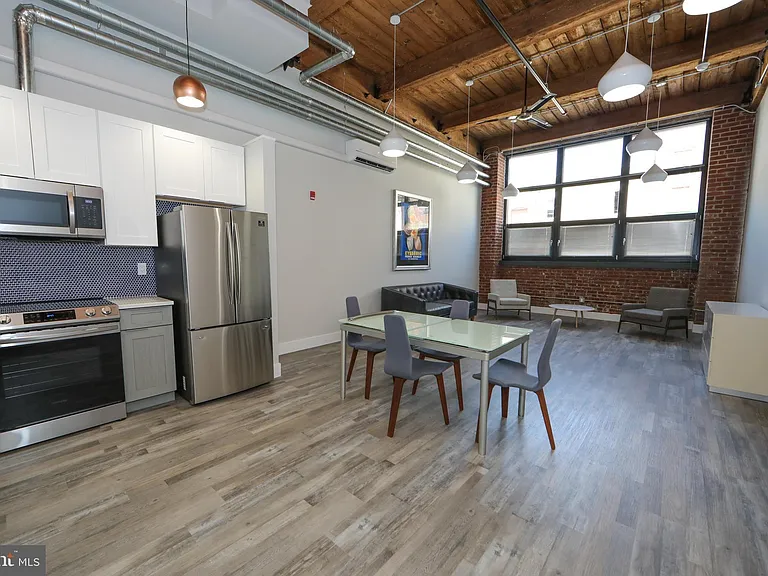 1825 E Atlantic St #105 — Photo 3
