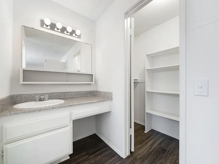 The Terrace Apartments — Photo 13
