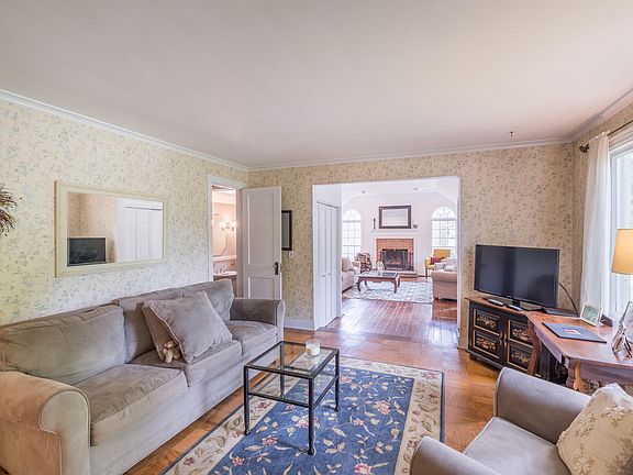 5th image of 4275 Quinby Dr